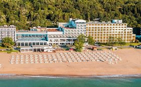 Grifid Encanto Beach Hotel